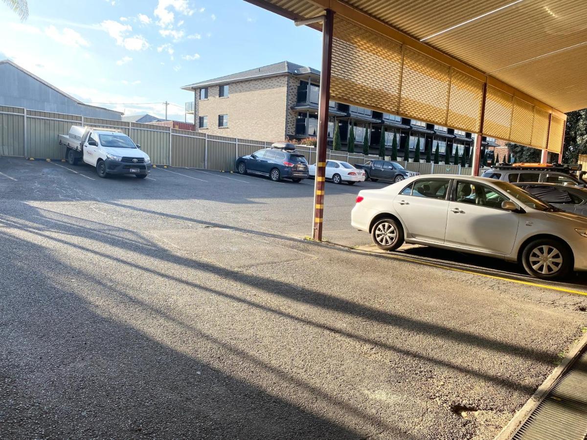 Tallarook Motor Inn Dubbo Bagian luar foto