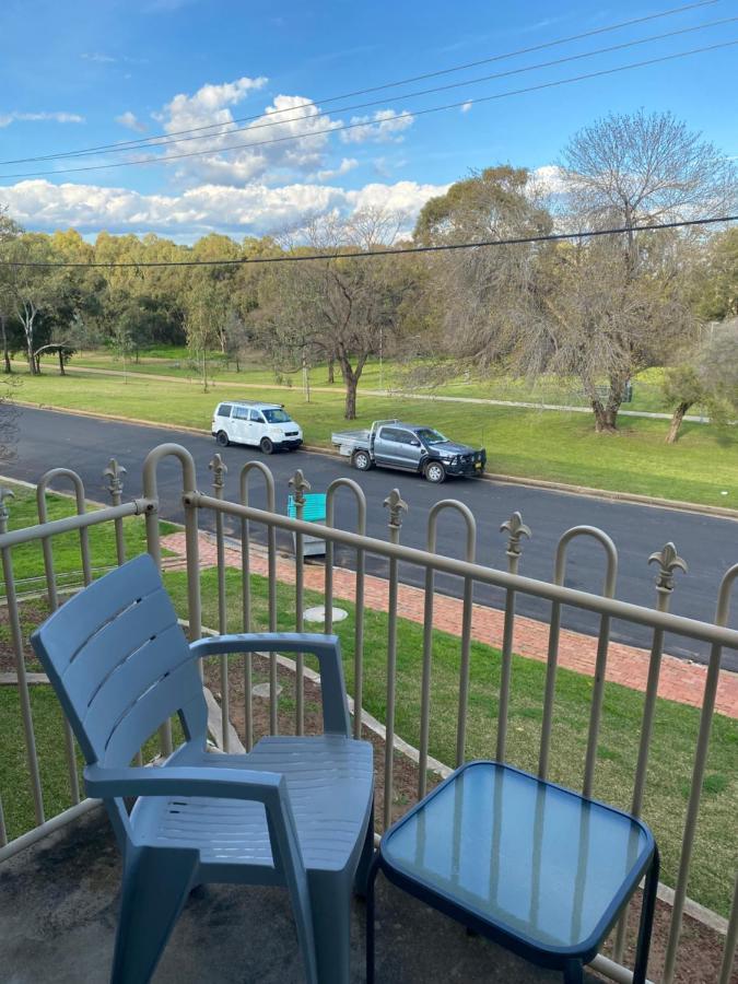 Tallarook Motor Inn Dubbo Bagian luar foto