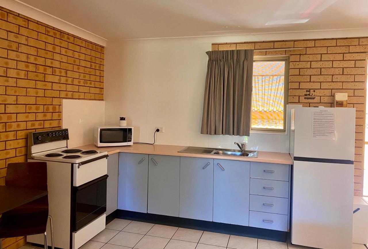 Tallarook Motor Inn Dubbo Bagian luar foto