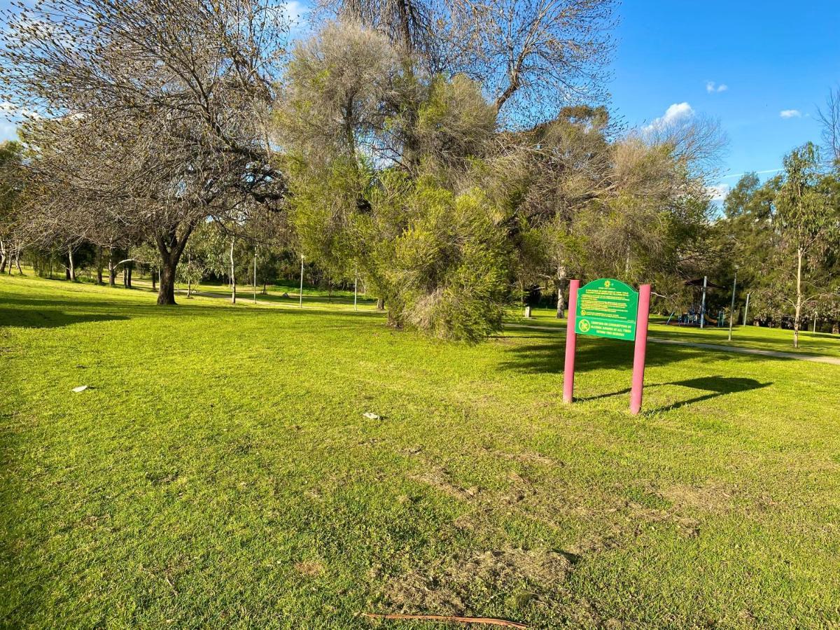 Tallarook Motor Inn Dubbo Bagian luar foto