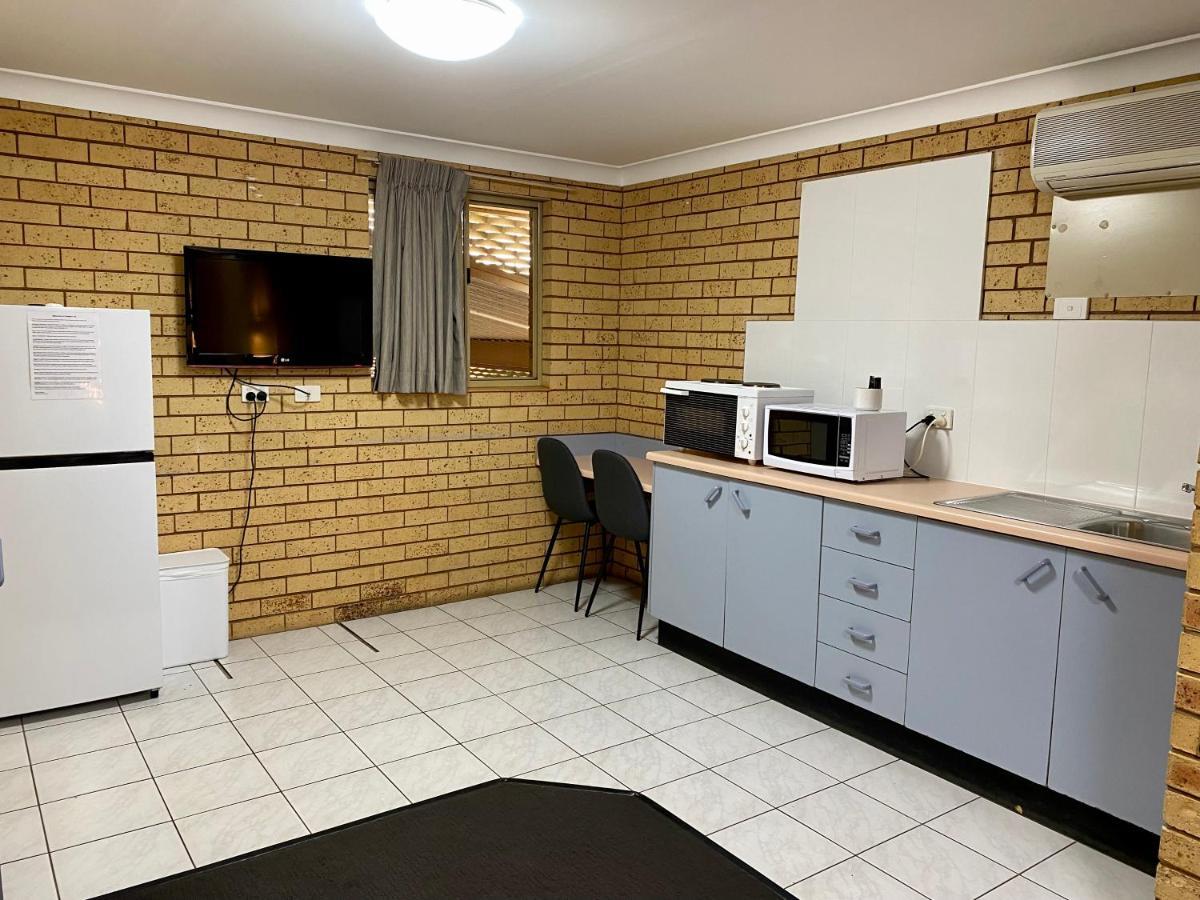 Tallarook Motor Inn Dubbo Bagian luar foto