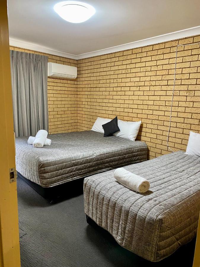 Tallarook Motor Inn Dubbo Bagian luar foto