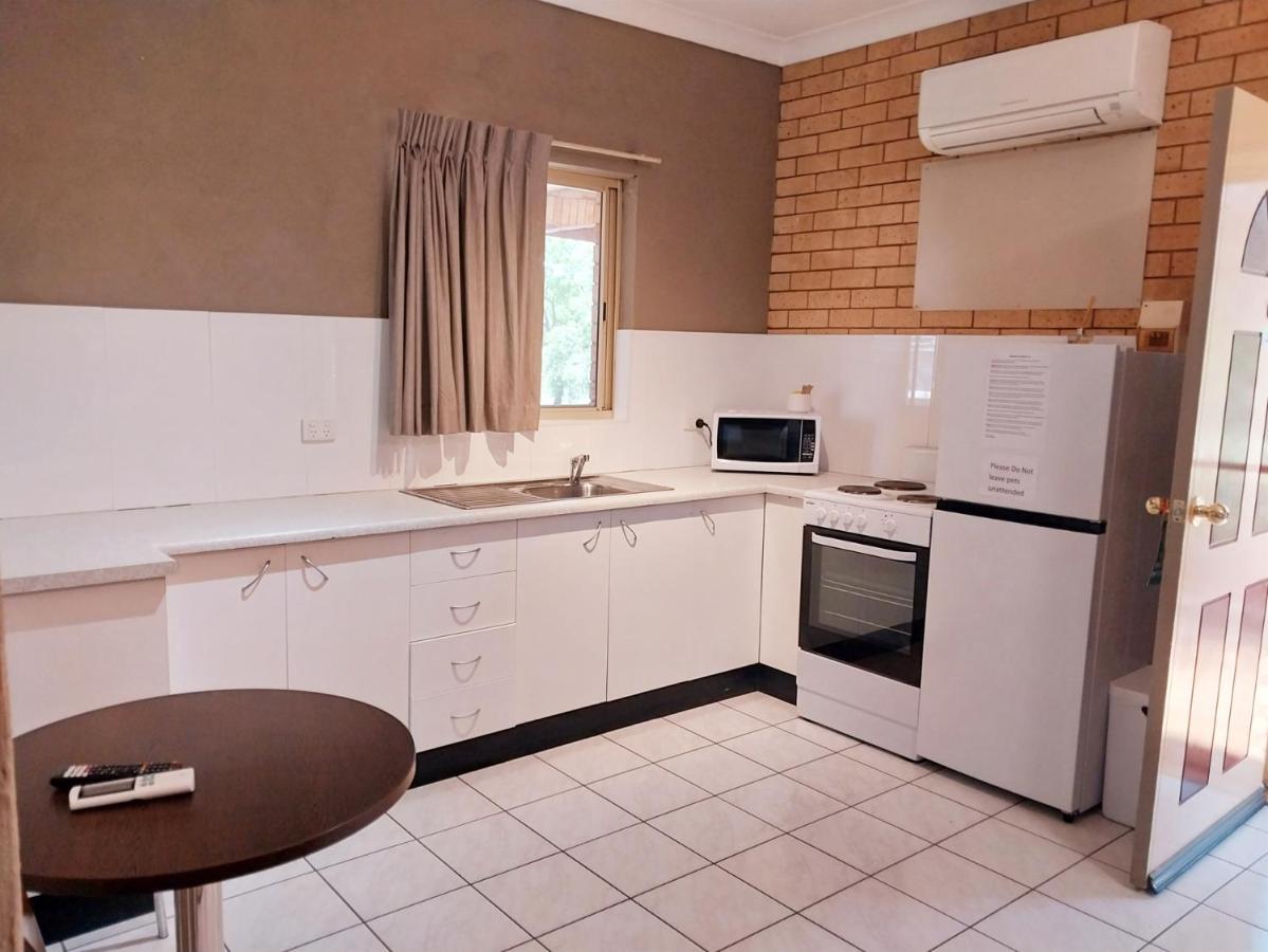 Tallarook Motor Inn Dubbo Bagian luar foto