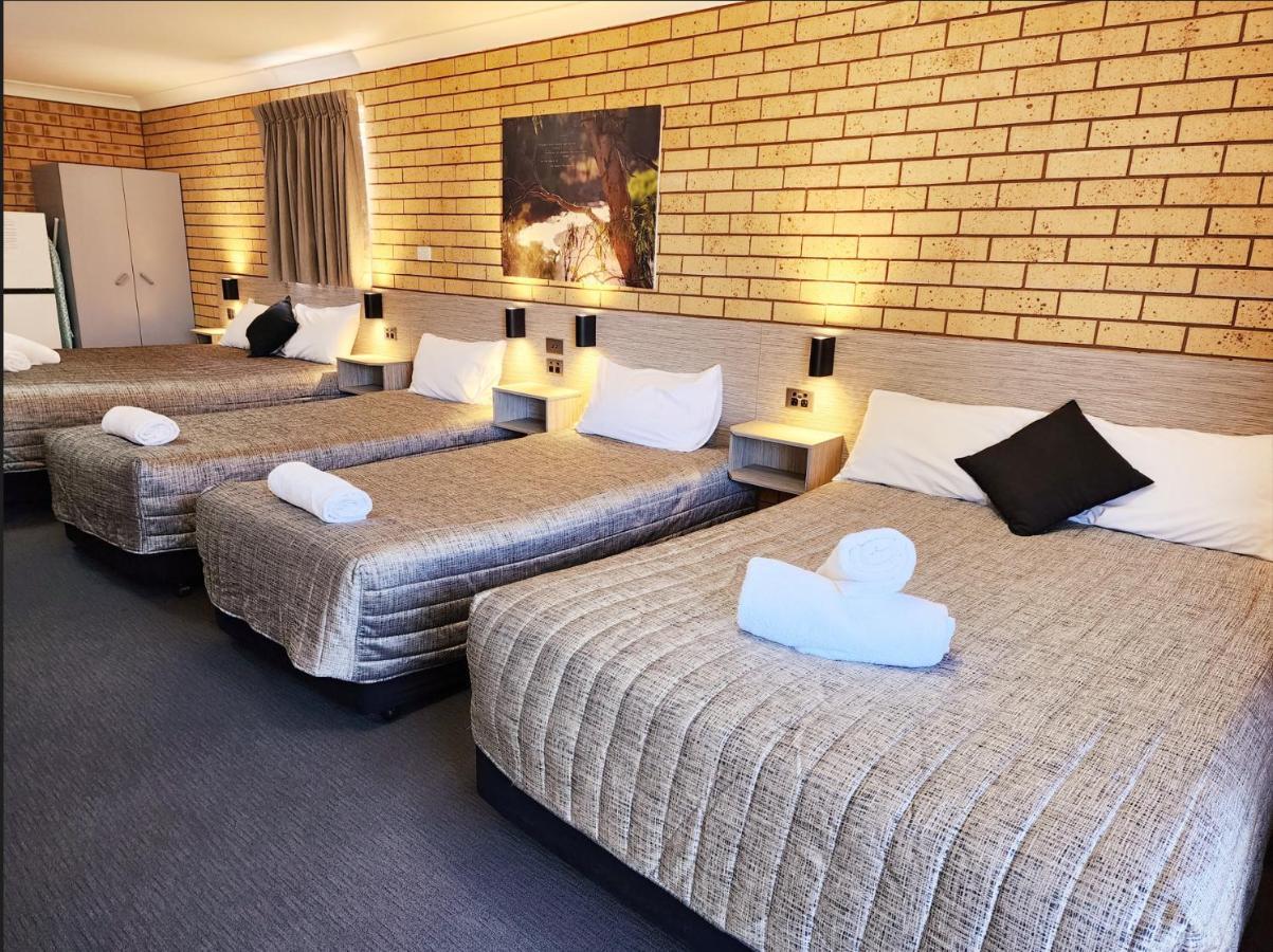 Tallarook Motor Inn Dubbo Bagian luar foto