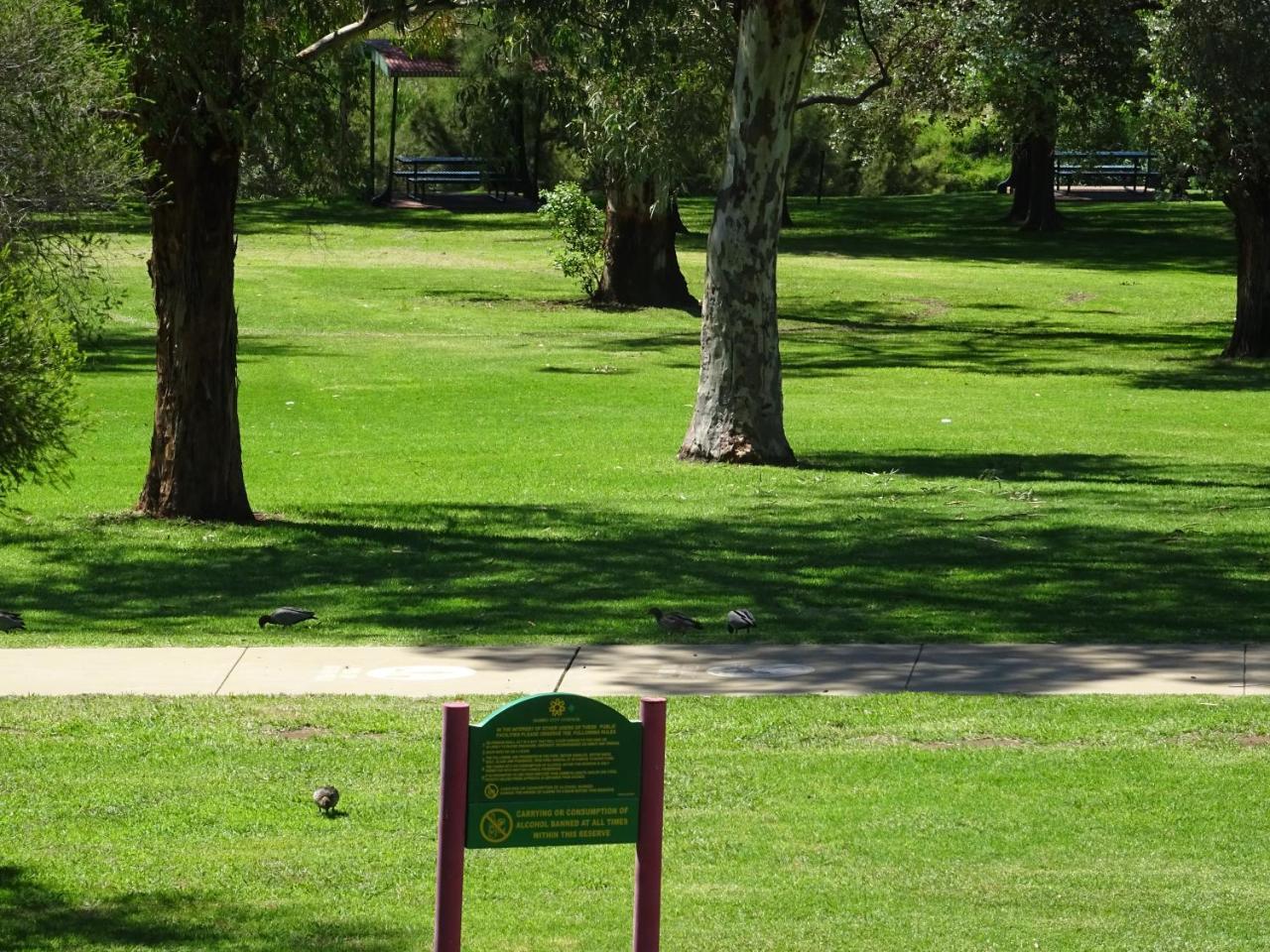 Tallarook Motor Inn Dubbo Bagian luar foto